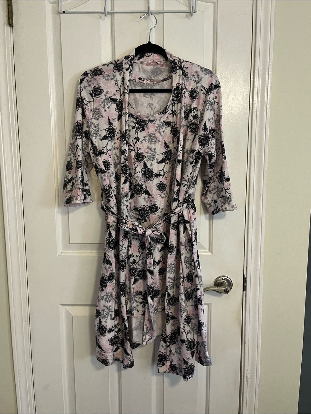 5 for $30 La Vie En Rose Pink and Black Floral Robe with Matching Nightie